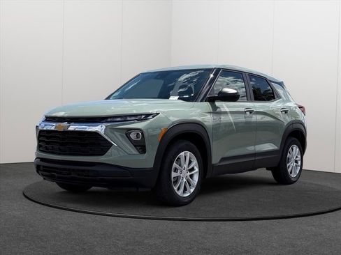 New 2026 Chevrolet TrailBlazer LS FWD image 3