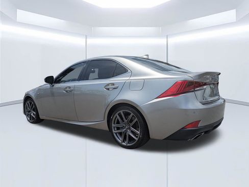 Used 2019 Lexus IS 300 F Sport w/ F Sport Package RWD image 4