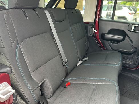 Used 2021 Jeep Wrangler Unlimited Sport AWD/4WD image 38