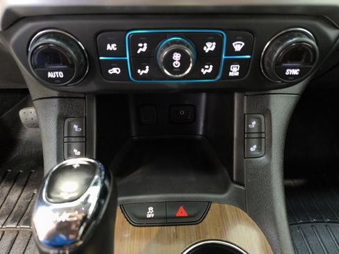 Used 2019 GMC Acadia SLE AWD/4WD image 26