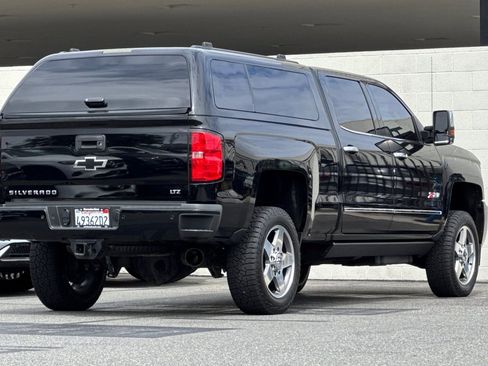 Used 2016 Chevrolet Silverado 2500 LTZ w/ Duramax Plus Package AWD/4WD image 4