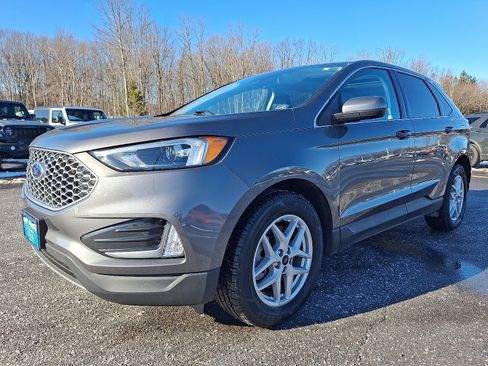 Certified 2023 Ford Edge SEL w/ Convenience Package image 3