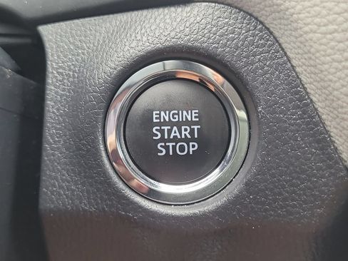 Used 2025 Toyota RAV4 XLE w/ Convenience Package FWD image 29