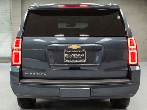 Used 2019 Chevrolet Suburban LT image 34