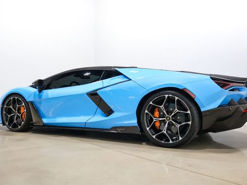 Used 2025 Lamborghini Revuelto AWD/4WD image 13