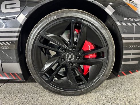 Used 2023 Audi RS e-tron GT image 5
