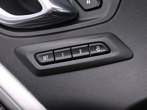 Used 2019 Chevrolet Camaro SS RWD image 34