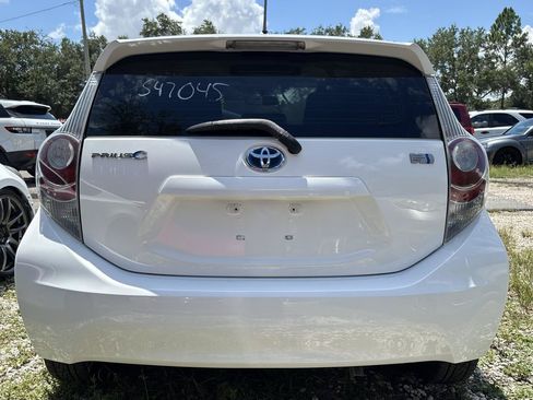 Used 2013 Toyota Prius C One FWD image 4