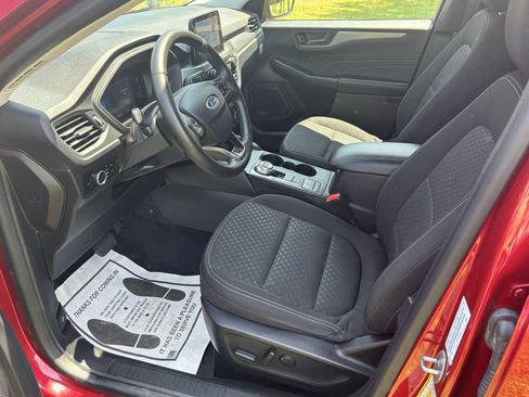 Used 2023 Ford Escape Active image 7
