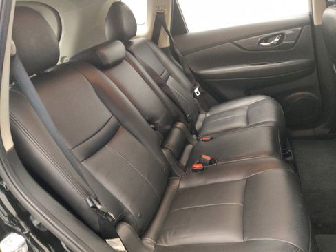 Used 2017 Nissan Rogue S FWD image 19