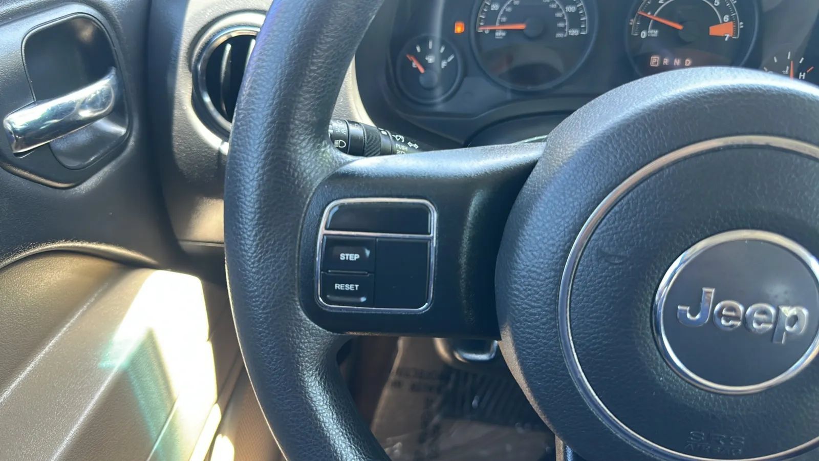 Used 2015 Jeep Patriot Sport FWD image 35