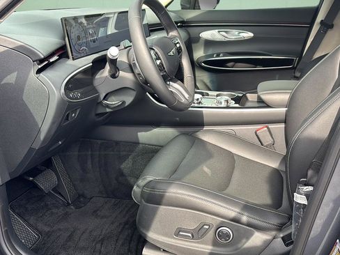 Certified 2026 Genesis GV70 2.5T image 18