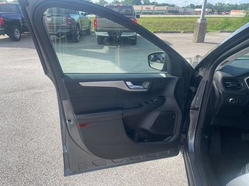 Used 2022 Ford Escape SEL AWD/4WD image 16