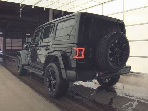 Used 2022 Jeep Wrangler Unlimited Sahara w/ Cold Weather Group image 4