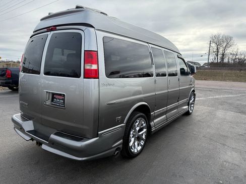 Used 2012 Chevrolet Express 1500 AWD image 5