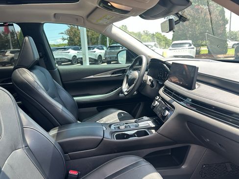 Used 2023 INFINITI QX60 Luxe w/ Vision Package FWD image 24