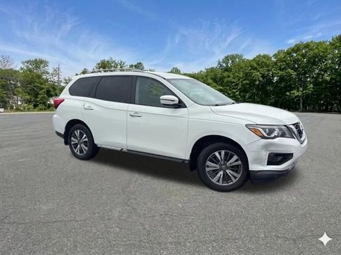 Used 2017 Nissan Pathfinder S AWD/4WD image 6