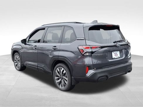 Used 2025 Subaru Forester Touring w/ Touring Package image 4