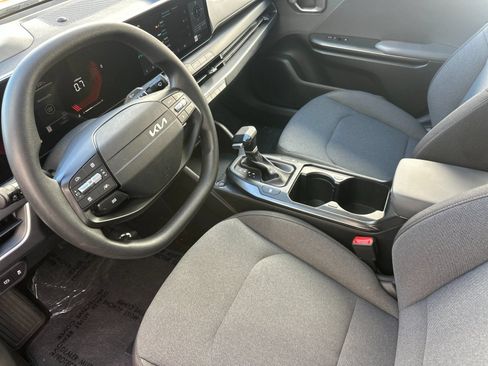 Used 2025 Kia K4 FWD image 10