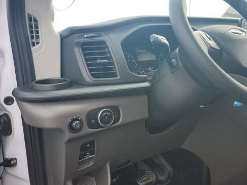 New 2025 Ford Transit 250 148 Medium Roof image 25