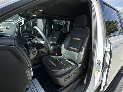 Certified 2024 GMC Yukon XL AT4 w/ AT4 Premium Package AWD/4WD image 19