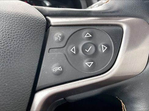 Used 2023 GMC Terrain AT4 image 19