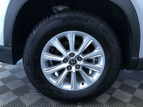 Certified 2025 Toyota Grand Highlander AWD image 18