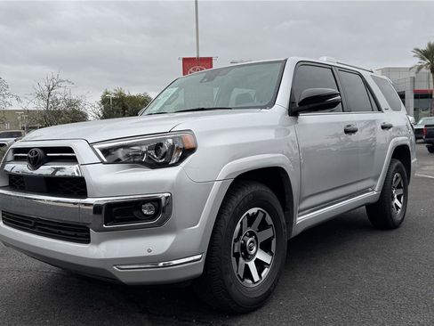 Used 2023 Toyota 4Runner Limited image 4