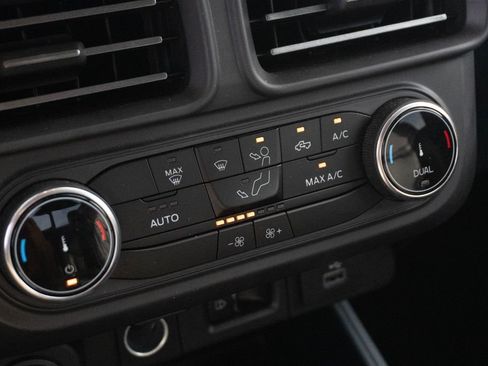 Used 2023 Ford Maverick Lariat w/ Black Appearance Package FWD image 29