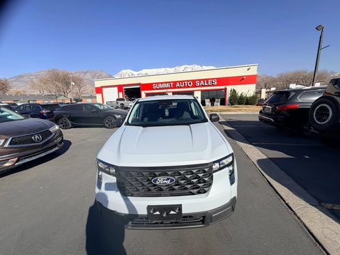 Used 2025 Ford Maverick XL w/ Equipment Group 102A image 9