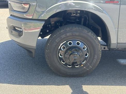 New 2026 RAM 3500 Limited AWD/4WD image 12