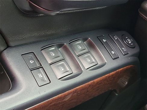 Used 2015 GMC Sierra 1500 SLE w/ SLE Value Package image 11