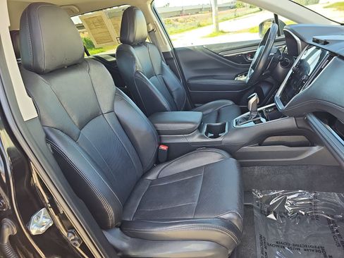 Used 2023 Subaru Outback Limited image 10