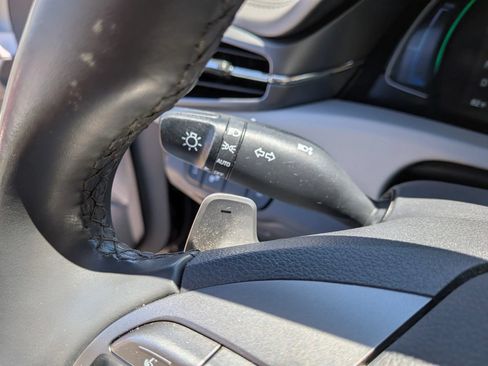 Used 2020 Hyundai Ioniq SEL FWD image 49