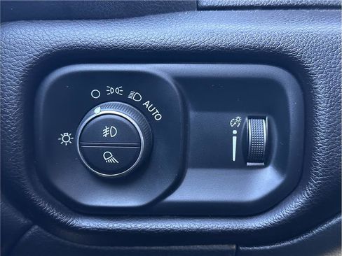 Used 2023 RAM 2500 Big Horn w/ Level 1 Equipment Group image 32