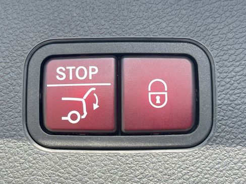 Certified 2022 Mercedes-Benz GLC 300 image 12