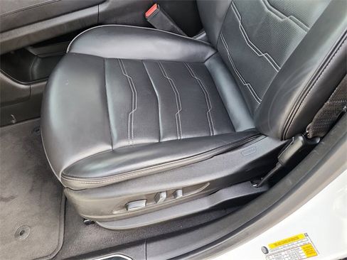 Used 2022 Cadillac XT5 Sportv w/ Platinum Package image 16