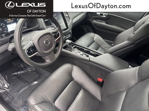 Used 2020 Volvo XC90 T6 Momentum w/ Protection Package Premier image 16