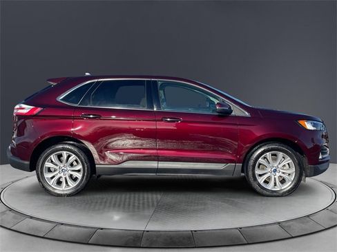 Used 2022 Ford Edge Titanium image 6
