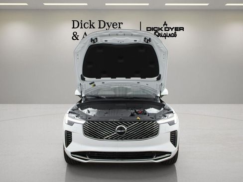 New 2026 Volvo XC90 B5 Core AWD/4WD image 46