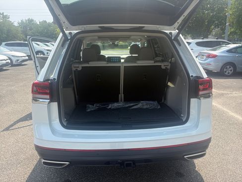 Certified 2026 Volkswagen Atlas SE w/ Panoramic Sunroof Package AWD/4WD image 15