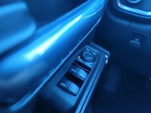 Used 2021 GMC Sierra 1500 SLT w/ SLT Convenience Package image 18