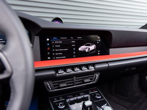 Certified 2025 Porsche 911 Targa 4 GTS image 17