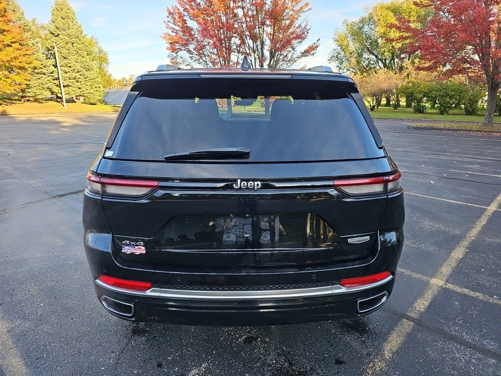 Used 2022 Jeep Grand Cherokee Summit AWD/4WD image 5