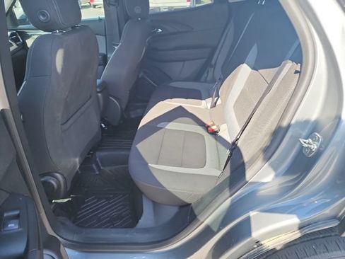 Used 2024 Chevrolet TrailBlazer LT AWD/4WD image 10