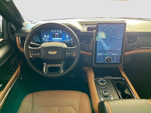 Used 2024 Ford Expedition Platinum AWD/4WD image 24