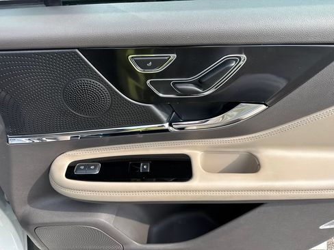 Used 2023 Lincoln Corsair FWD image 25