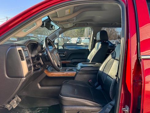 Used 2019 Chevrolet Silverado 2500 High Country w/ Duramax Plus Package image 20