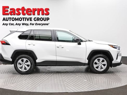 Used 2024 Toyota RAV4 LE image 4