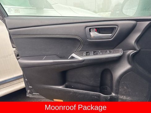 Used 2017 Toyota Camry XLE image 9